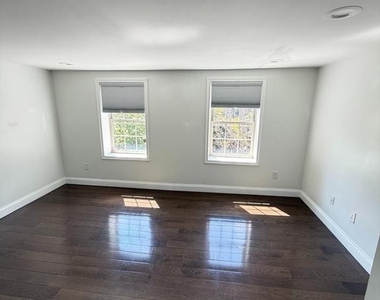 709 S Warnock Street - Photo Thumbnail 14