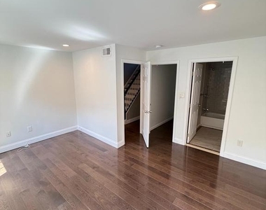 709 S Warnock Street - Photo Thumbnail 9