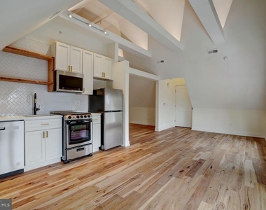 620 S 8th Street - Photo Thumbnail 1