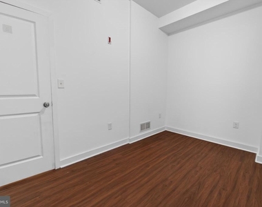 6028 Market Street - Photo Thumbnail 12