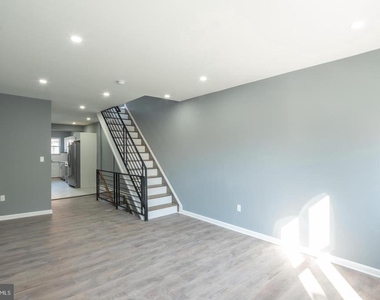 3060 Salmon Street - Photo Thumbnail 3