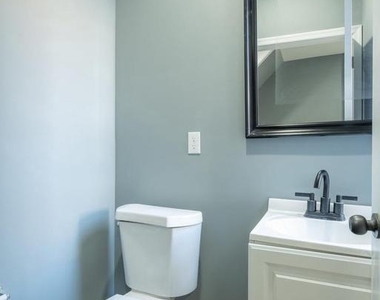 3060 Salmon Street - Photo Thumbnail 5