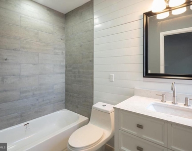3060 Salmon Street - Photo Thumbnail 10