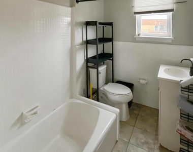 1409 N 76th Street - Photo Thumbnail 9