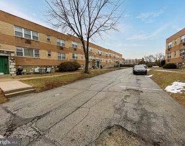 1409 N 76th Street - Photo Thumbnail 18