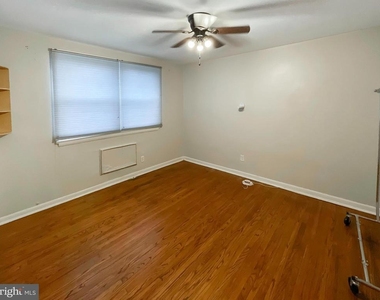 1409 N 76th Street - Photo Thumbnail 11