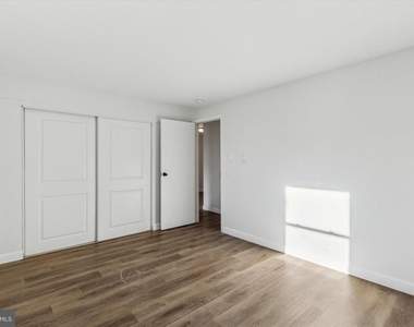 329 Buttonwood Street - Photo Thumbnail 9