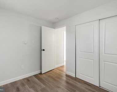 329 Buttonwood Street - Photo Thumbnail 11