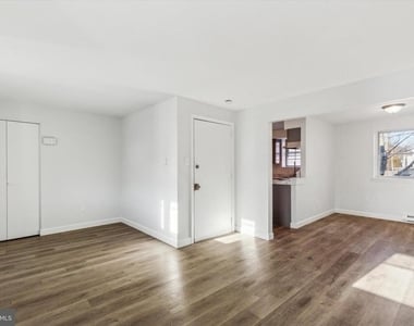 329 Buttonwood Street - Photo Thumbnail 3
