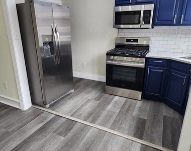 211 Wright Avenue - Photo Thumbnail 9
