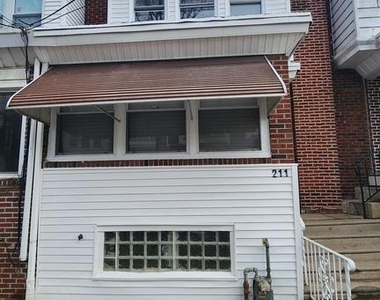 211 Wright Avenue - Photo Thumbnail 1