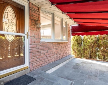 309 Williams Road - Photo Thumbnail 3