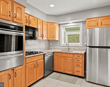 309 Williams Road - Photo Thumbnail 6
