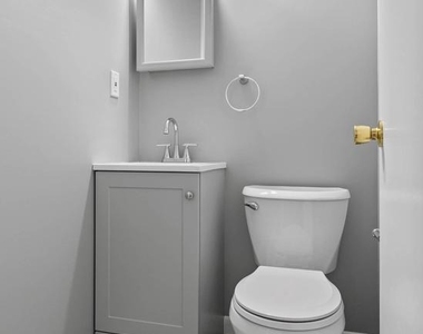 309 Williams Road - Photo Thumbnail 7