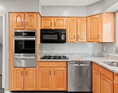 309 Williams Road - Photo Thumbnail 7