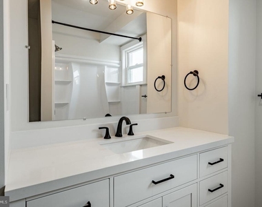 324 Darby Road - Photo Thumbnail 8