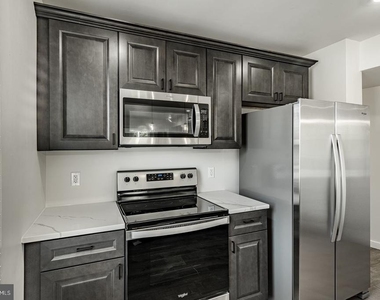 324 Darby Road - Photo Thumbnail 10