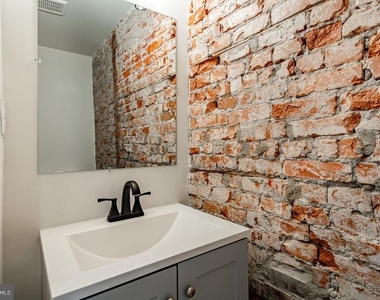 324 Darby Road - Photo Thumbnail 9