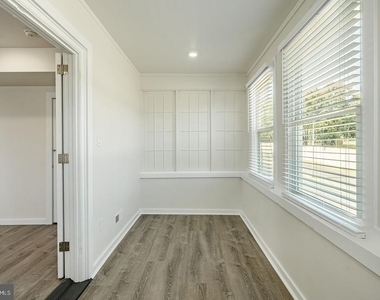 324 Darby Road - Photo Thumbnail 2