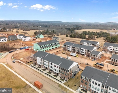 257 Lewis Fisher Drive - Photo Thumbnail 2