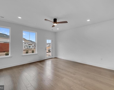 257 Lewis Fisher Drive - Photo Thumbnail 7