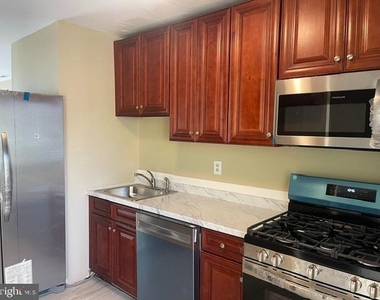 13 Chatham Court - Photo Thumbnail 3