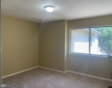 13 Chatham Court - Photo Thumbnail 9