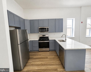 322 Vine Street - Photo Thumbnail 3