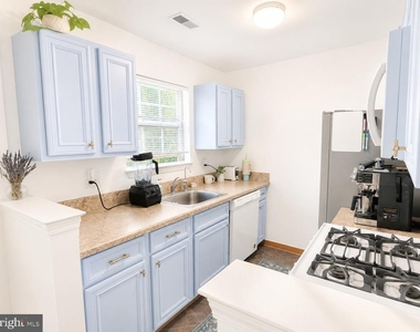424 Tavistock - Photo Thumbnail 7