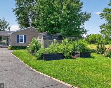 1035 Chester River Drive - Photo Thumbnail 37