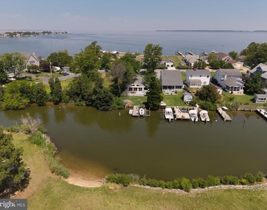 1035 Chester River Drive - Photo Thumbnail 7