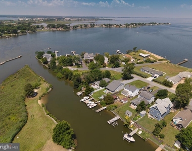 1035 Chester River Drive - Photo Thumbnail 8