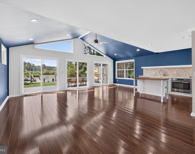 1035 Chester River Drive - Photo Thumbnail 13