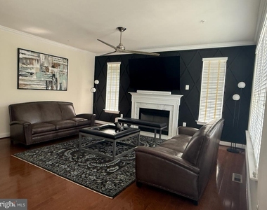 4506 Wycliffe Lane - Photo Thumbnail 4