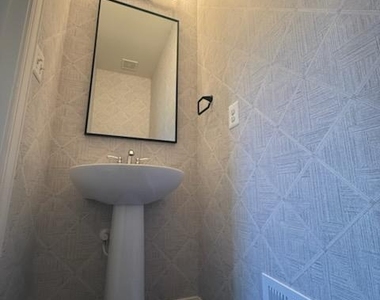 4506 Wycliffe Lane - Photo Thumbnail 5