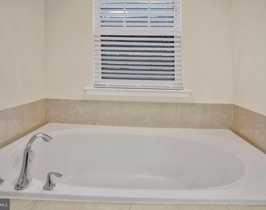 1612 Fernwood Drive - Photo Thumbnail 24