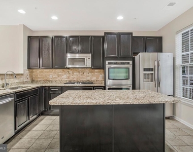 1612 Fernwood Drive - Photo Thumbnail 7