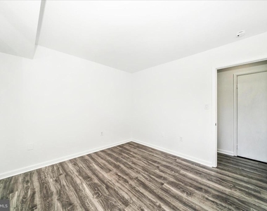 12202 Braxfield Court - Photo Thumbnail 32