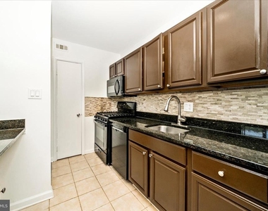 12202 Braxfield Court - Photo Thumbnail 18