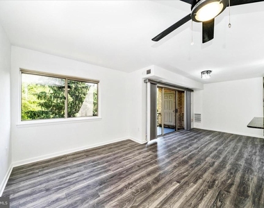 12202 Braxfield Court - Photo Thumbnail 10
