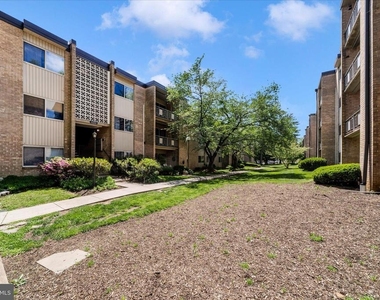 12202 Braxfield Court - Photo Thumbnail 44