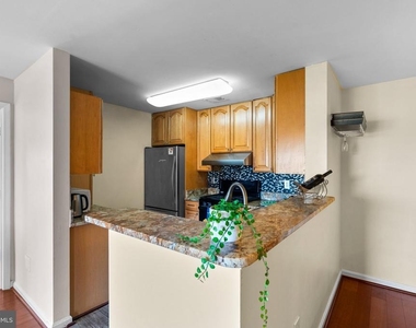 13304 Kilmarnock Way - Photo Thumbnail 9