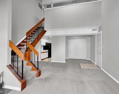 1639 Carriage House Terrace - Photo Thumbnail 4