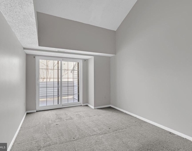 1639 Carriage House Terrace - Photo Thumbnail 15