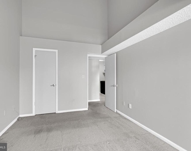1639 Carriage House Terrace - Photo Thumbnail 14