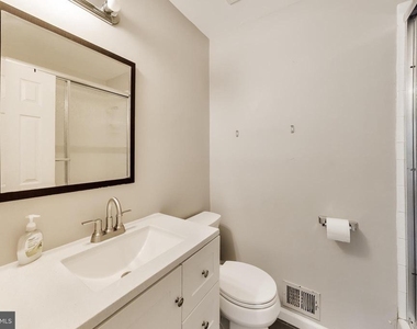 10075 Maple Leaf Drive - Photo Thumbnail 14