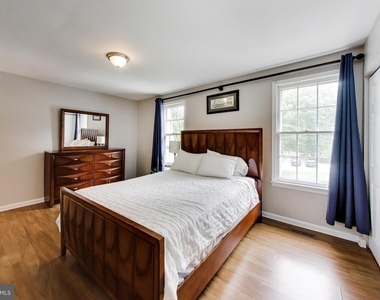 10075 Maple Leaf Drive - Photo Thumbnail 10