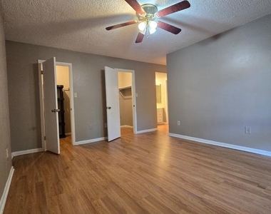 13209 Dairymaid Drive - Photo Thumbnail 32