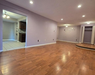 13209 Dairymaid Drive - Photo Thumbnail 5