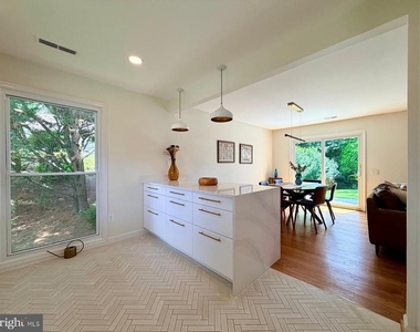 12904 Missionwood Way - Photo Thumbnail 4